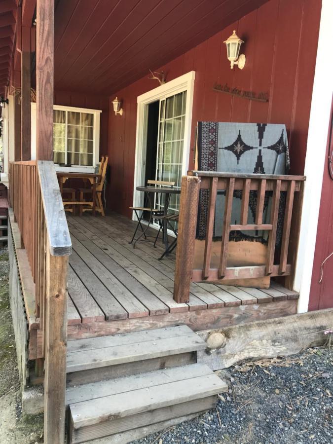The Red Rooster Lodge Coulterville Εξωτερικό φωτογραφία