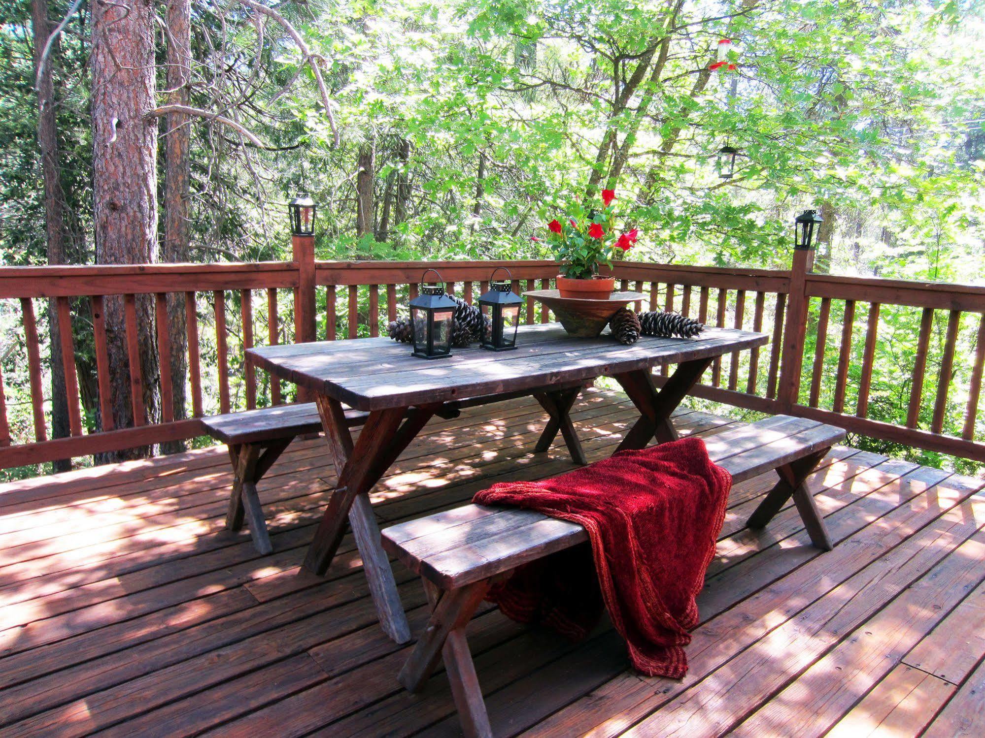 The Red Rooster Lodge Coulterville Εξωτερικό φωτογραφία