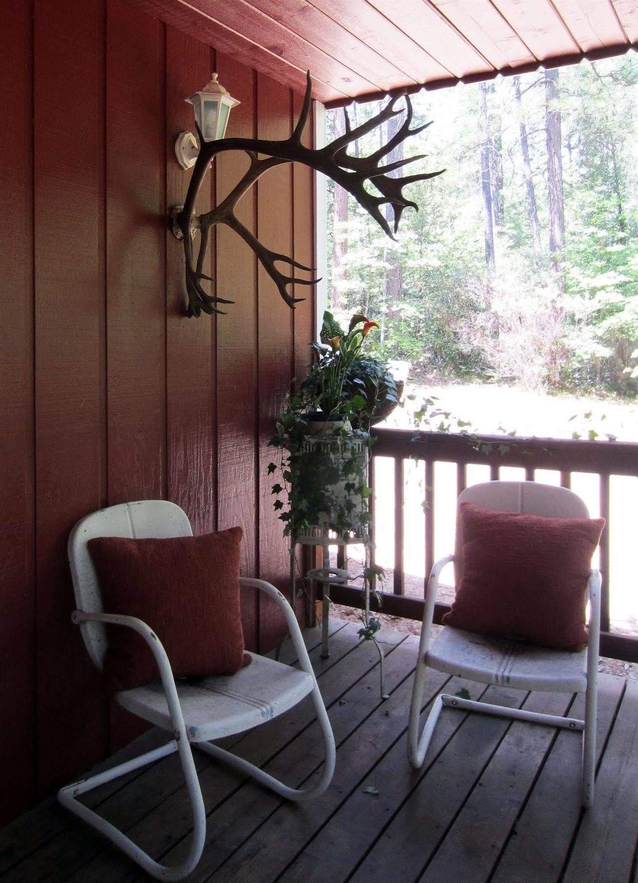 The Red Rooster Lodge Coulterville Εξωτερικό φωτογραφία
