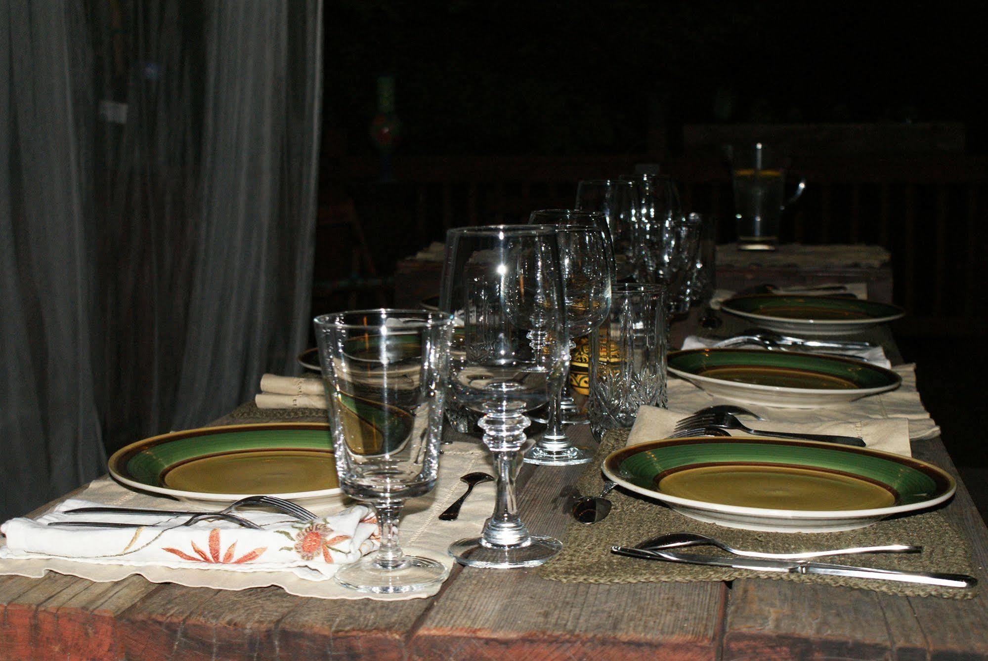 The Red Rooster Lodge Coulterville Εξωτερικό φωτογραφία